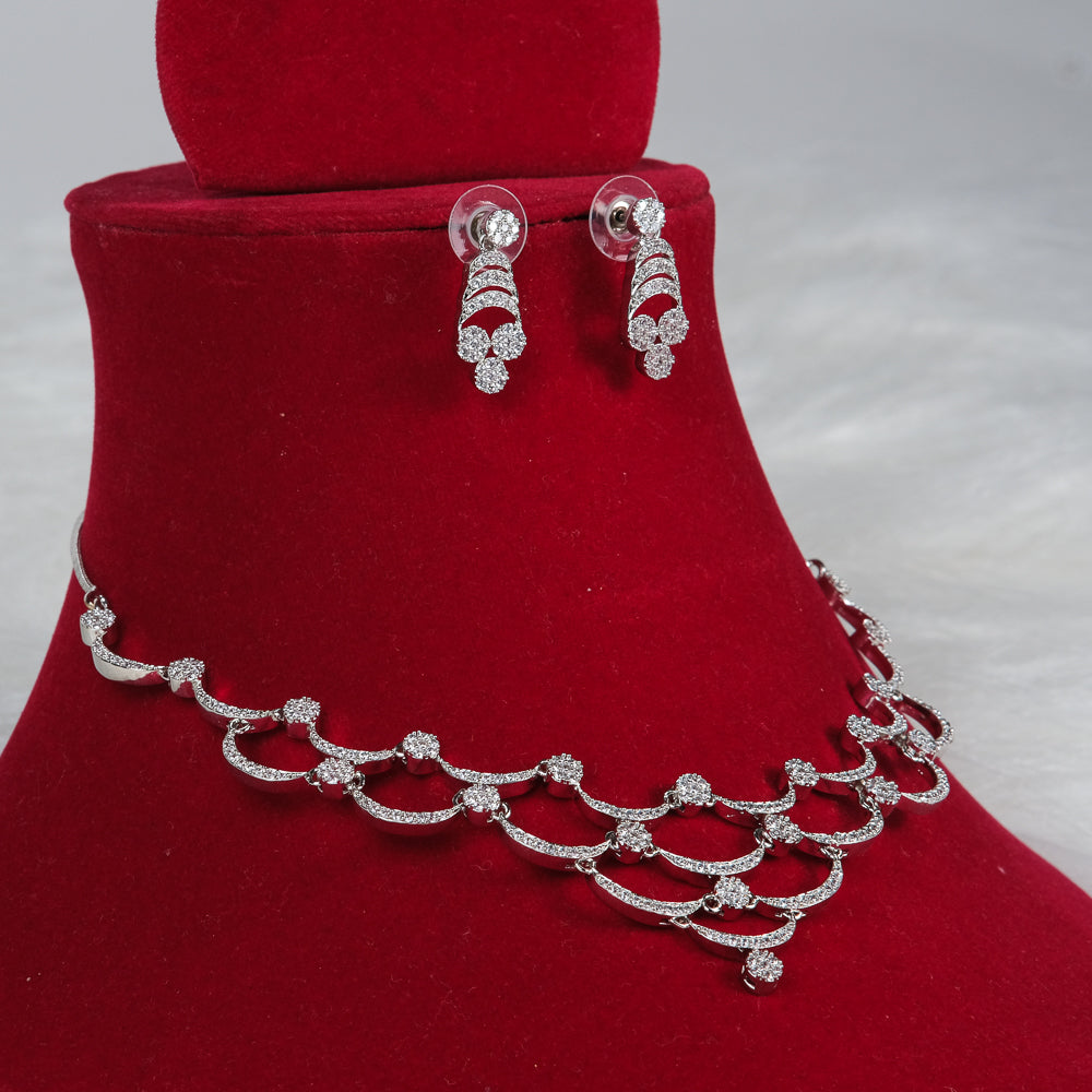 Anaya White Rose Polish Choker