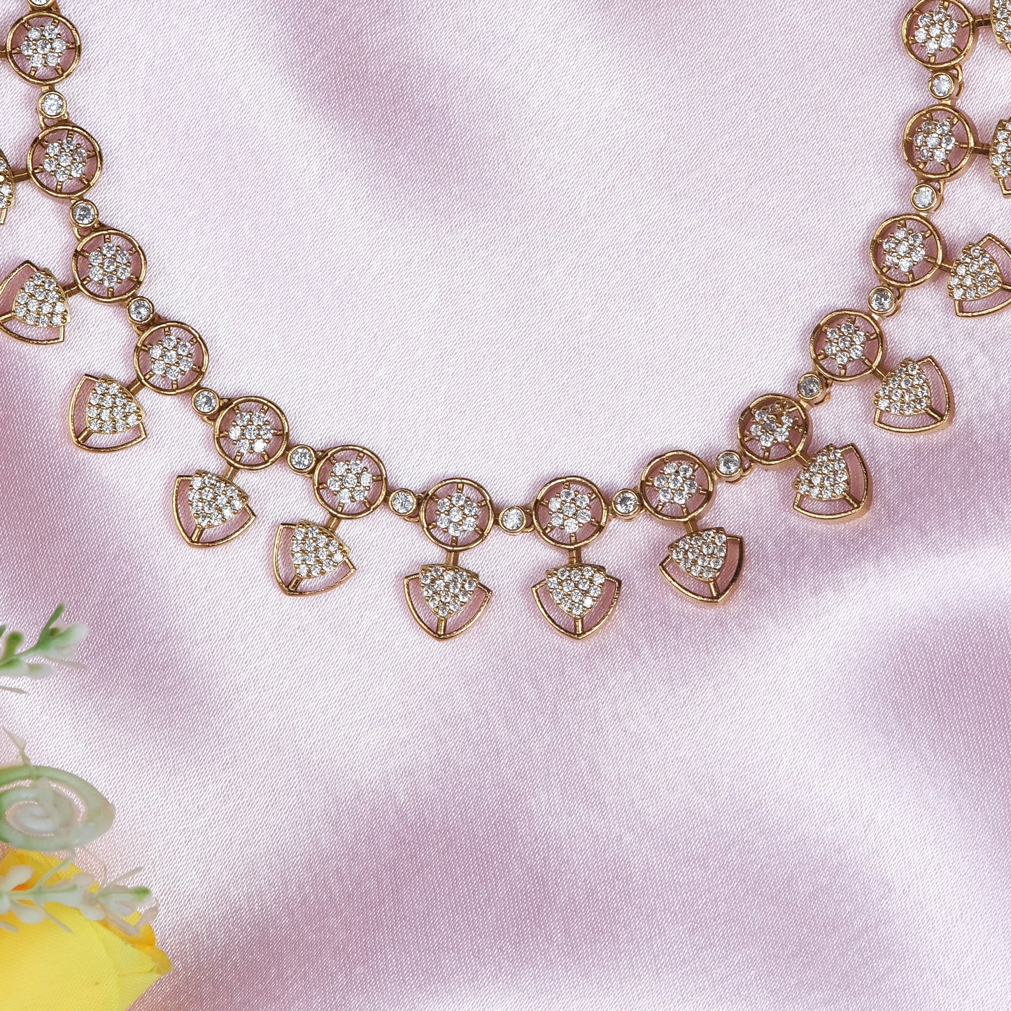 Daamini White stone necklace
