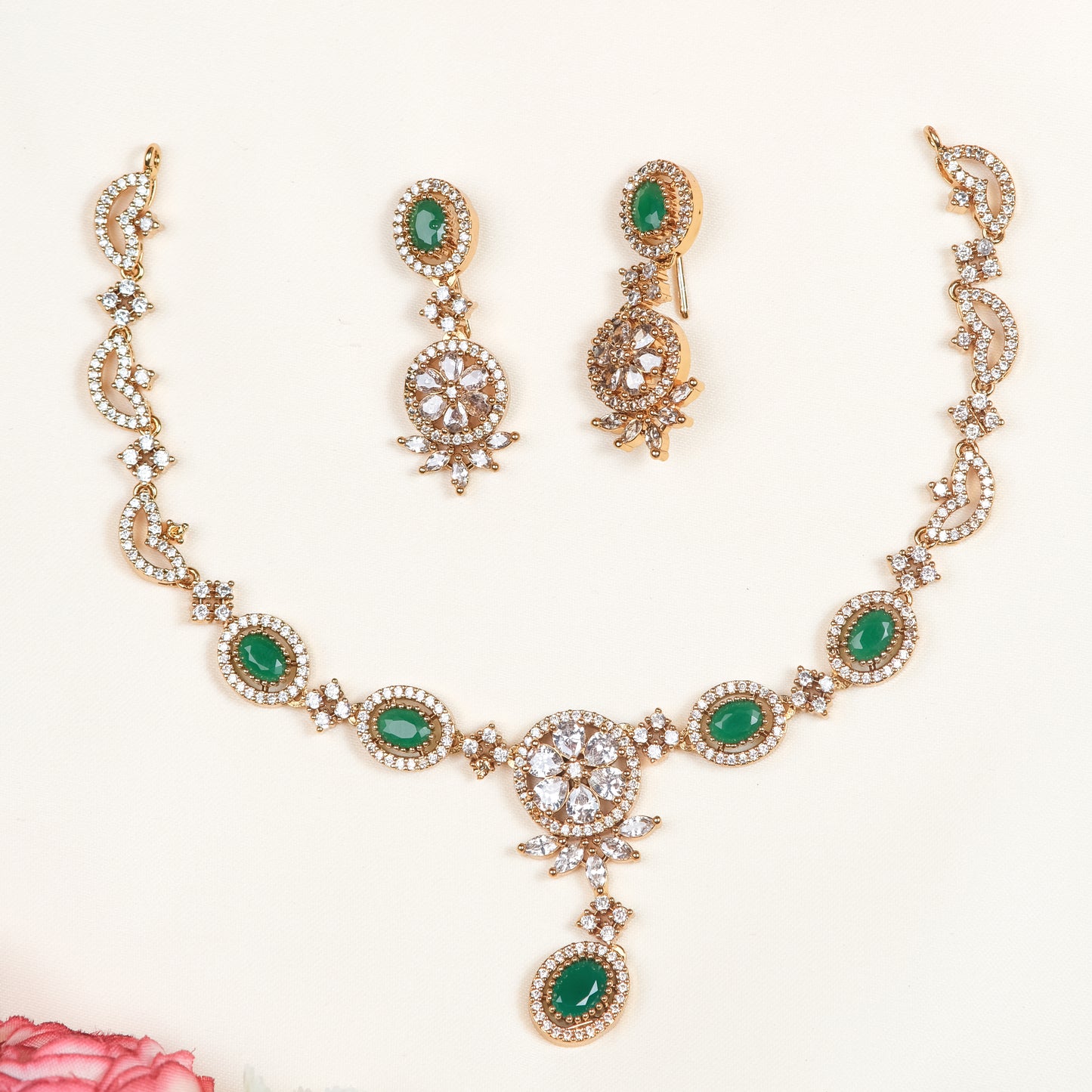Maaira Green stone Necklace