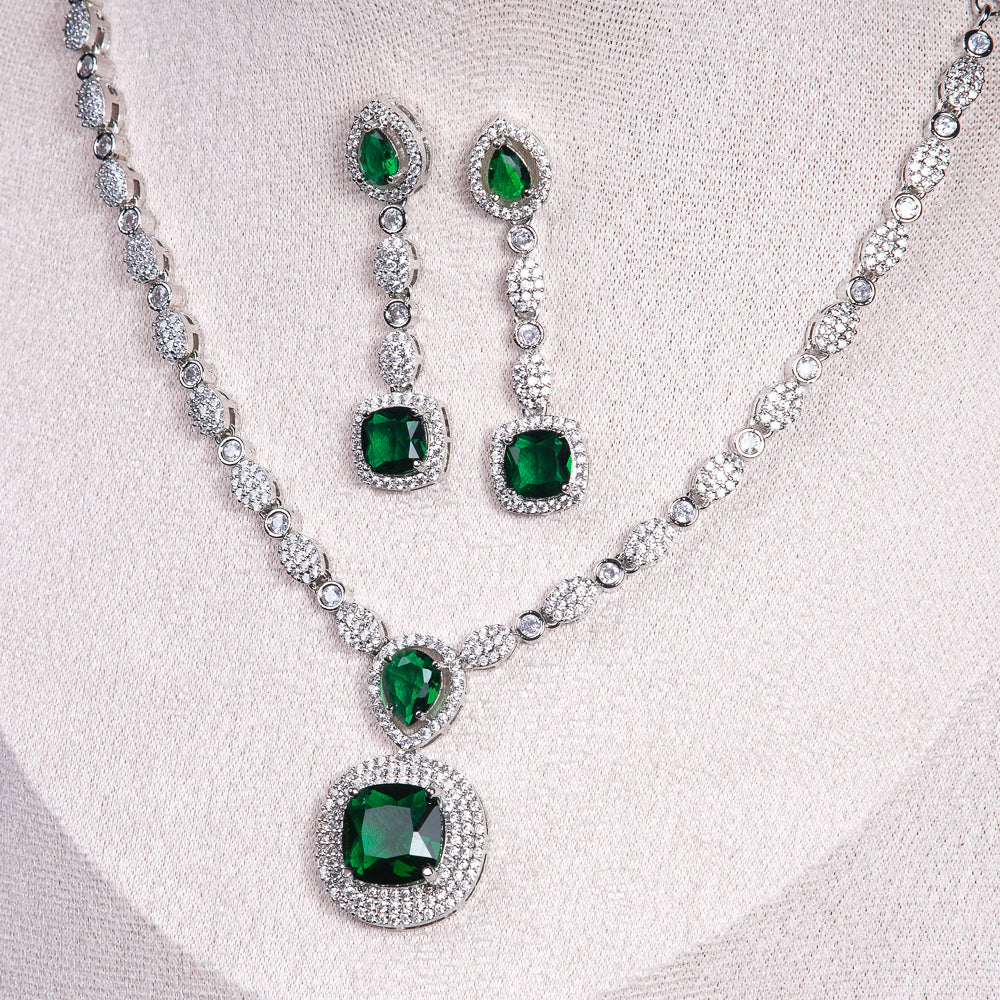 Mira Green AD Necklace