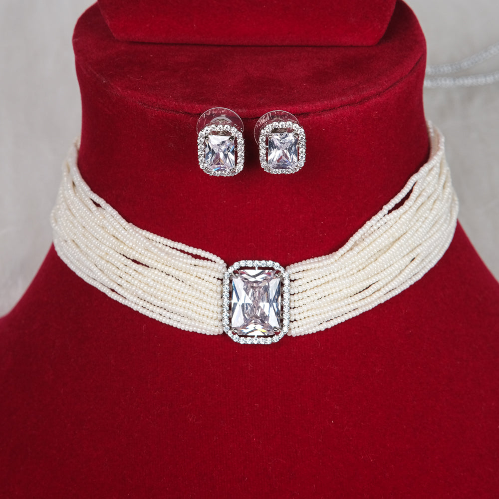 Meena White Pearl Choker