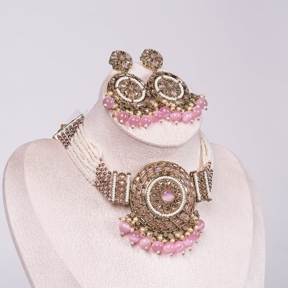 Saahini Mehendi Polish Pearl Choker