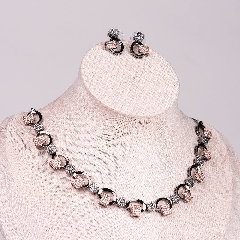 Naina Black Rose Polish Necklace