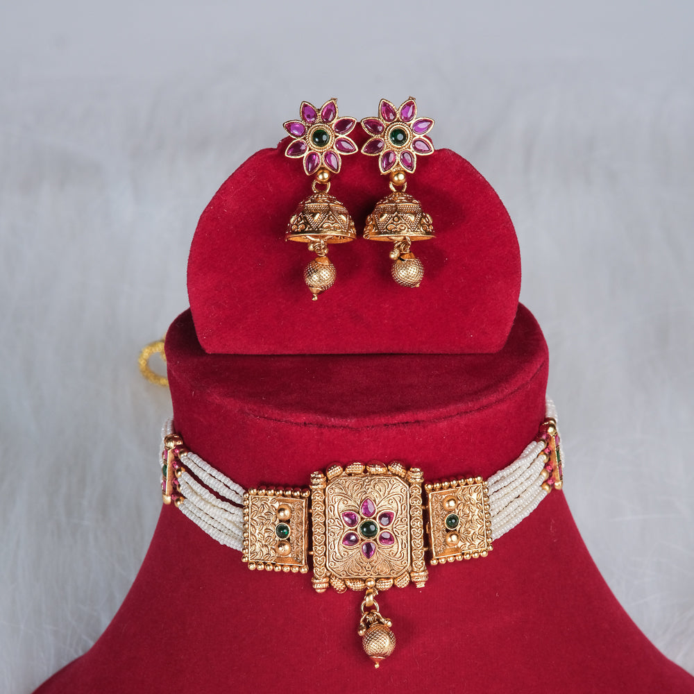 Pearl Antique Choker