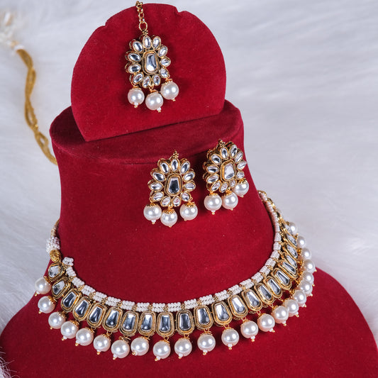 Kundan Majesty White Necklace