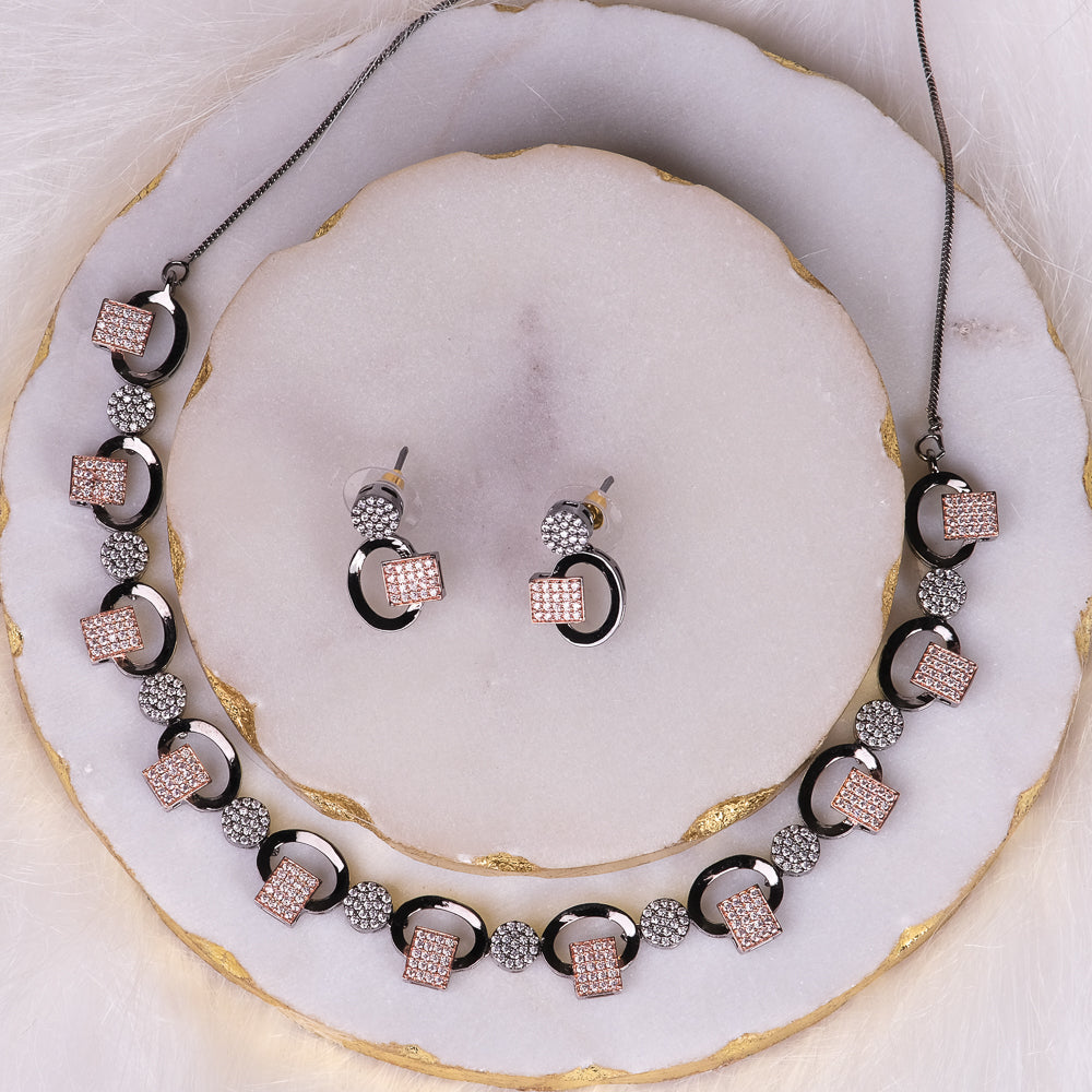 Naina Black Rose Polish Necklace