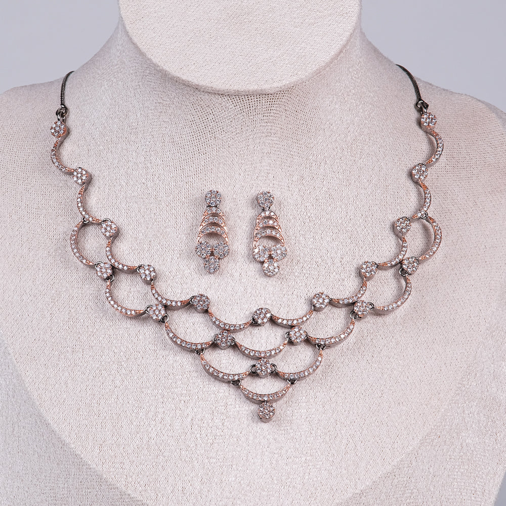 Anaya Black gold Rose Polish Choker