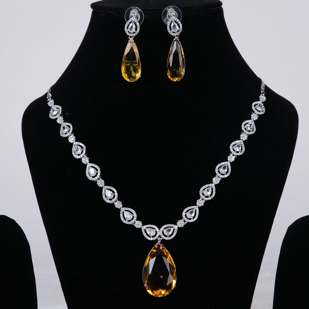 Ava Trend Yellow Necklace