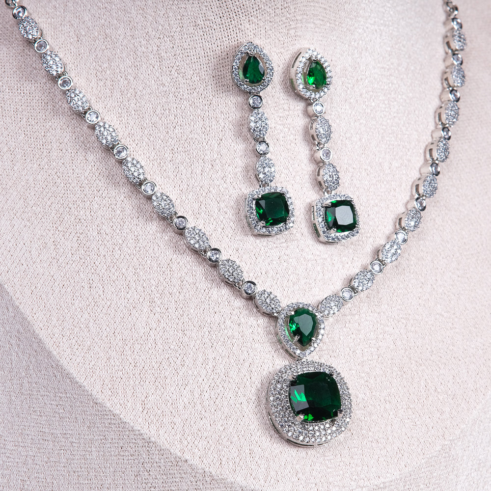 Mira Green AD Necklace