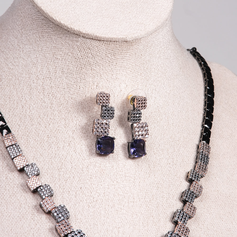 Nary Zirconia Purple necklace