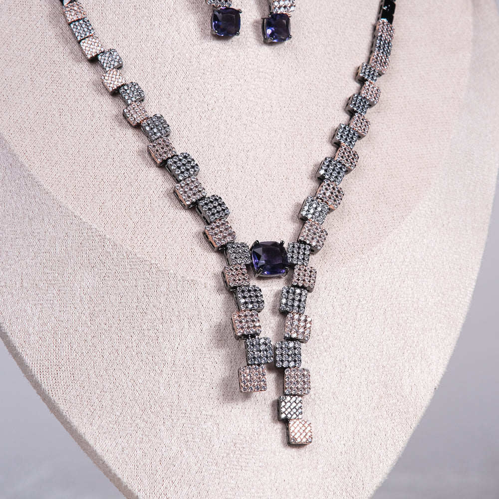 Nary Zirconia Purple necklace