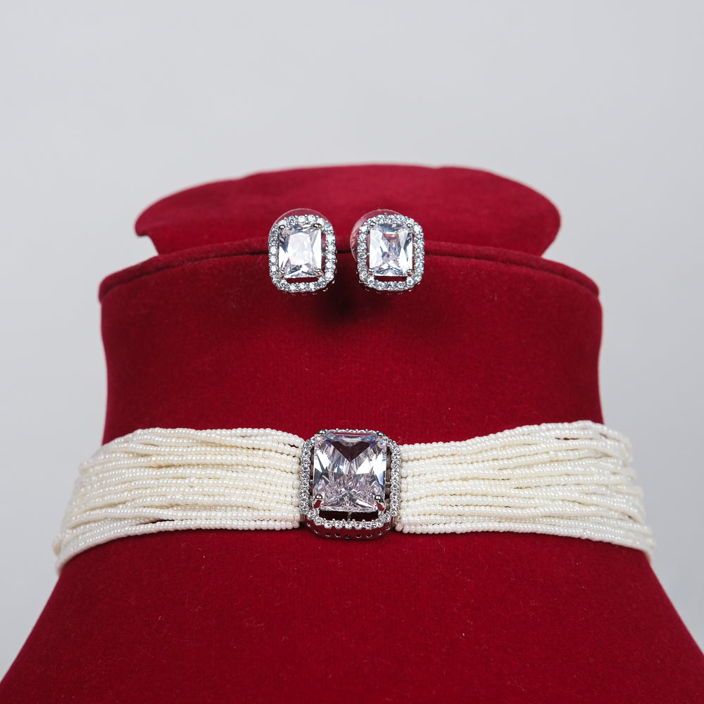 Meena White Pearl Choker