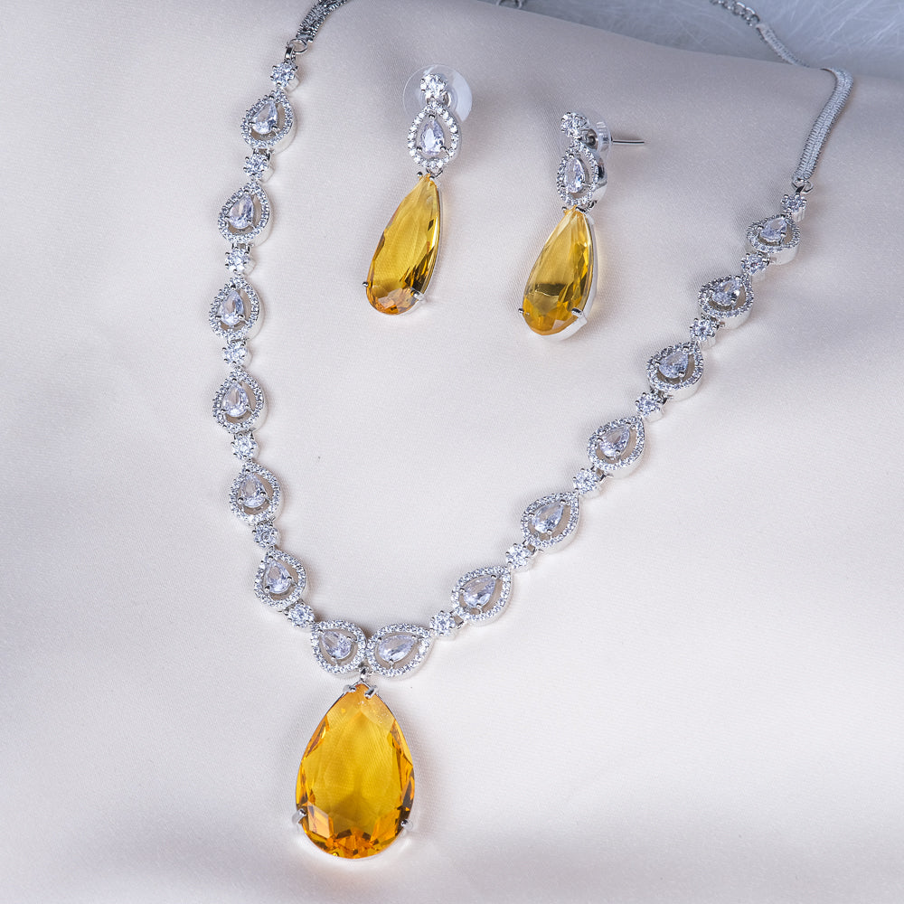 Ava Trend Yellow Necklace